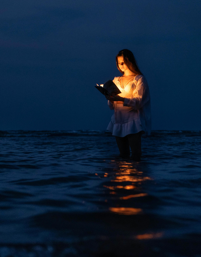 Why Dear Reader Is The Wisest Taylor Swift Song Of All